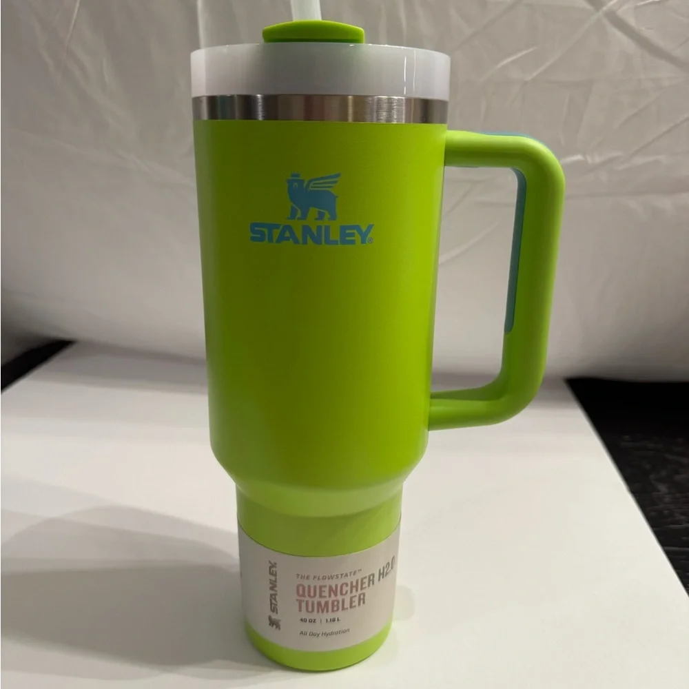 Bright Lime Stanley Authentic The 40 Oz Quencher H2.0 Flowstate Tumbler NWT - Picture 9 of 11